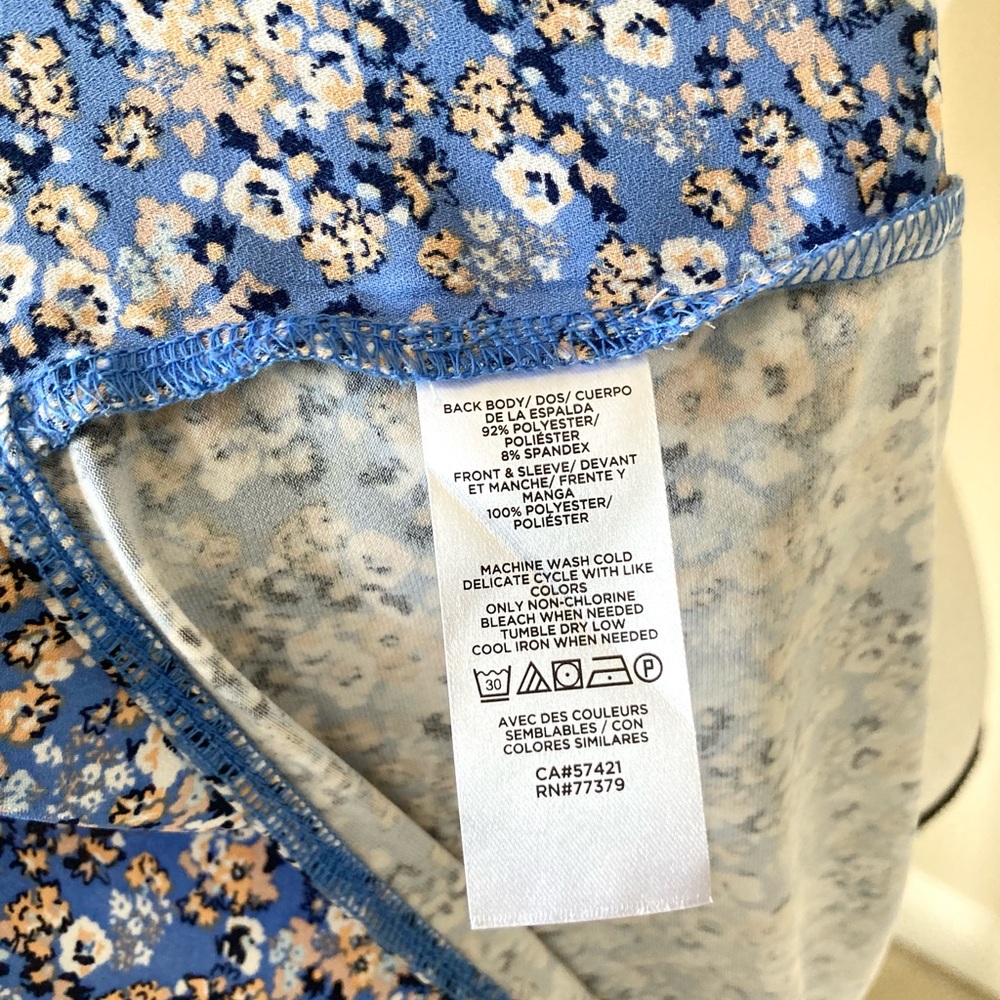 NWT Ann Taylor Blue Floral Long Sleeve Blouse Size L - Picture 9 of 10